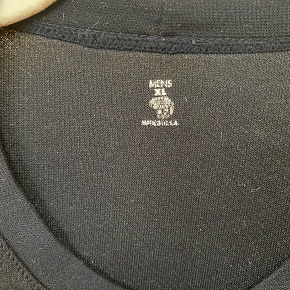 Mountain Hardware Men's Black Crewneck Base layer thermal top - Picture 2 of 11